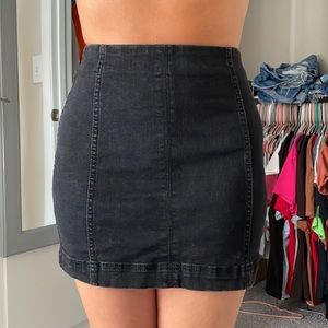Wild fable black pencil skirt size 4